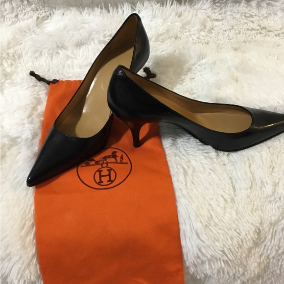 Hermes Black Leather Pointed Heels - Picture 4 of 9